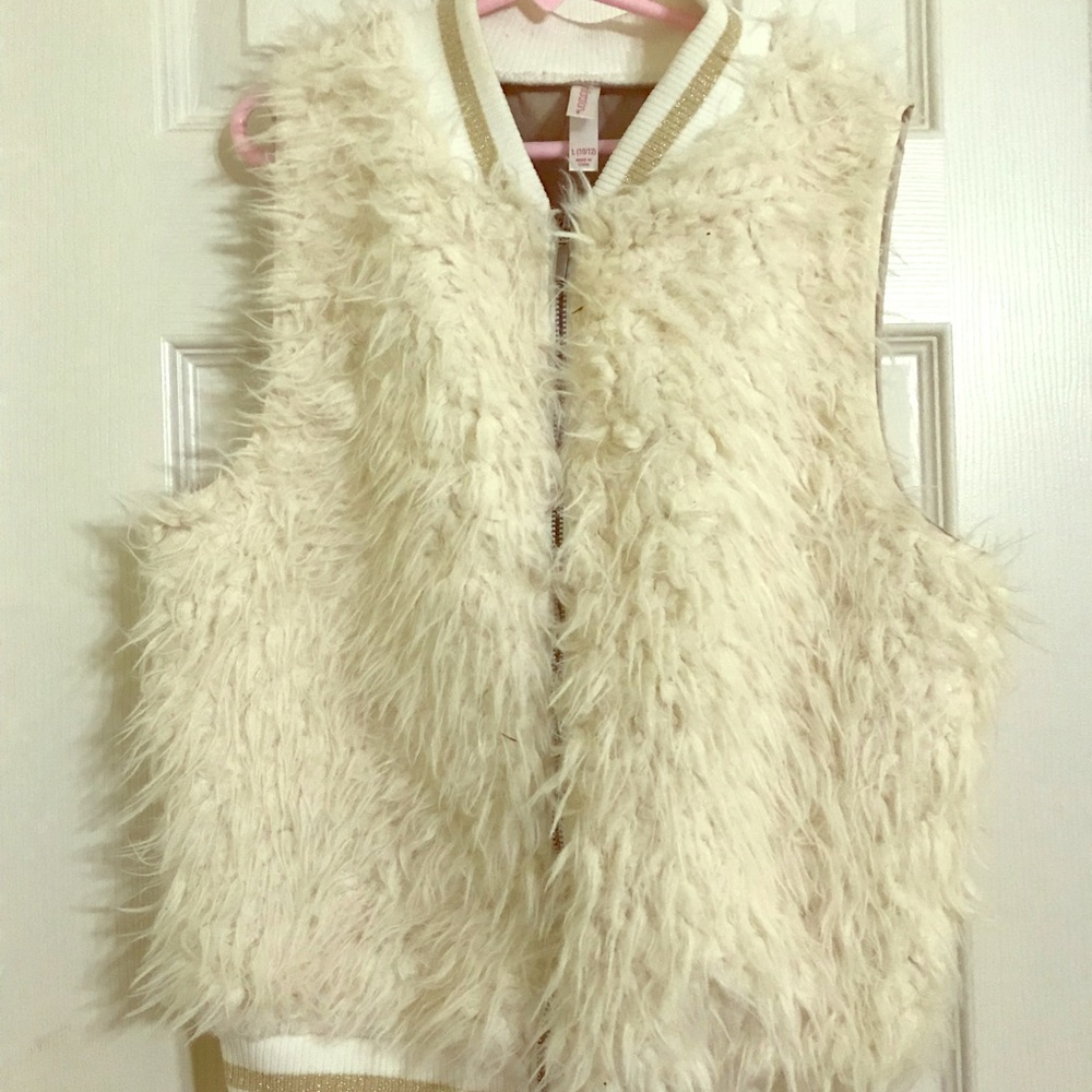 Xhilaration ivory and gold vest